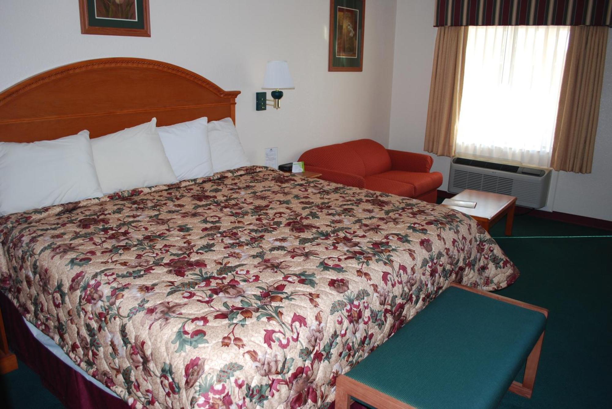 Americas Best Value Inn Lubbock East Exterior foto