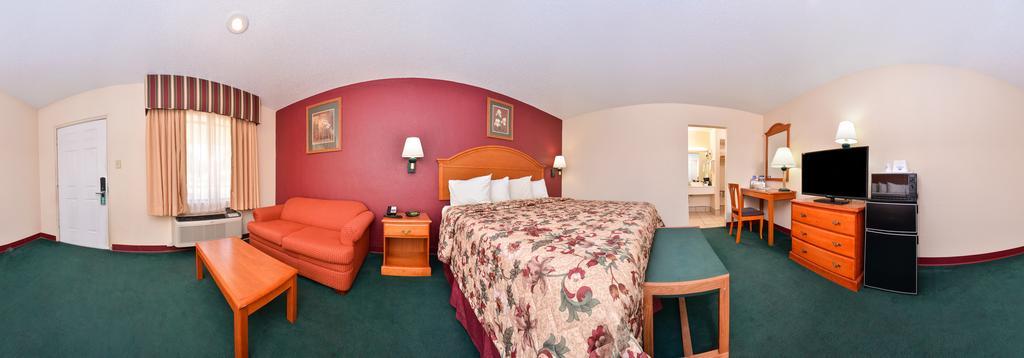 Americas Best Value Inn Lubbock East Exterior foto